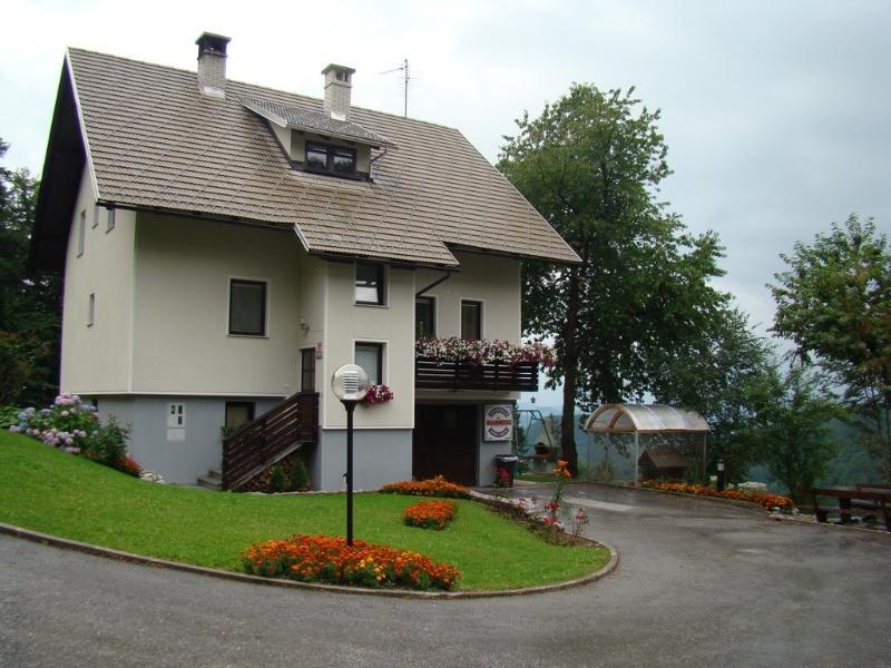 Apartments Pri Marjetki Cerkno Luaran gambar